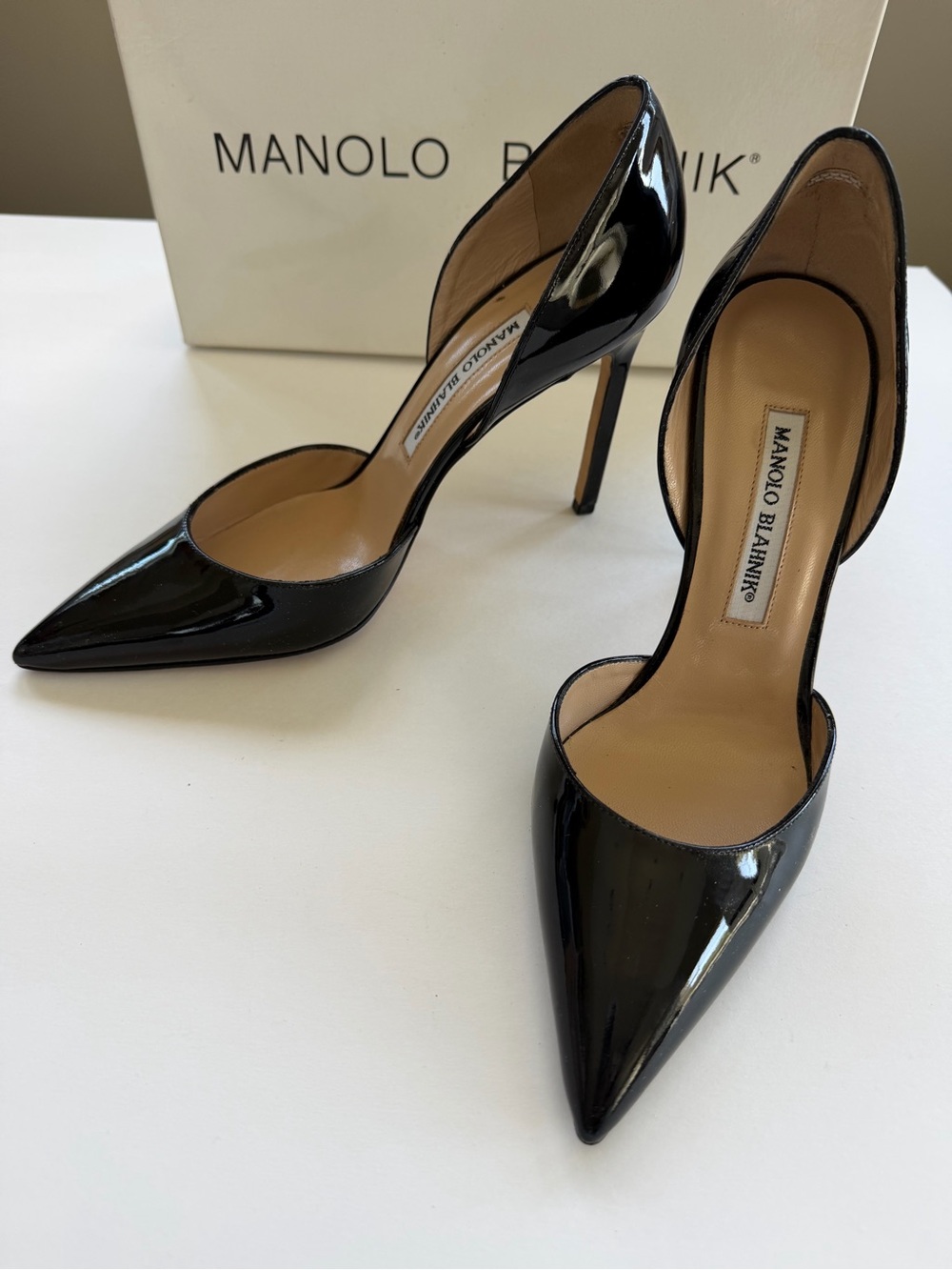 Manolo Blahnik Black Patent Leather D'Orsay Pointed Pump